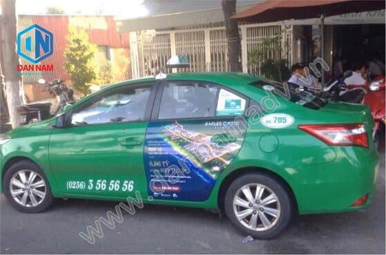 Quảng cáo taxi Mai Linh tại Huế - quảng cáo trên 2 cánh cửa xe taxi