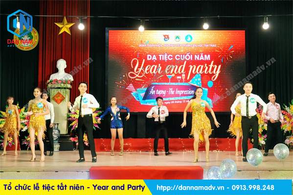 tổ chức tổ cuối năm year and party