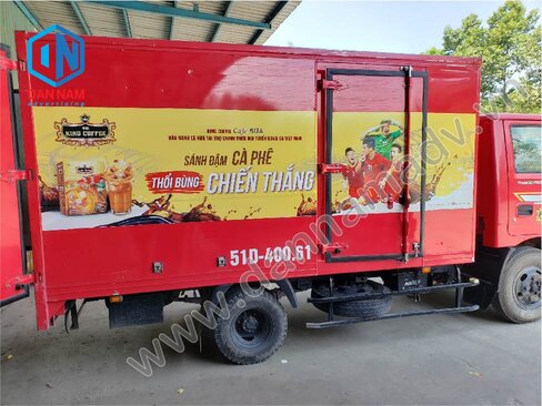 Dán quảng cáo trên thùng xe tải cho King Coffee