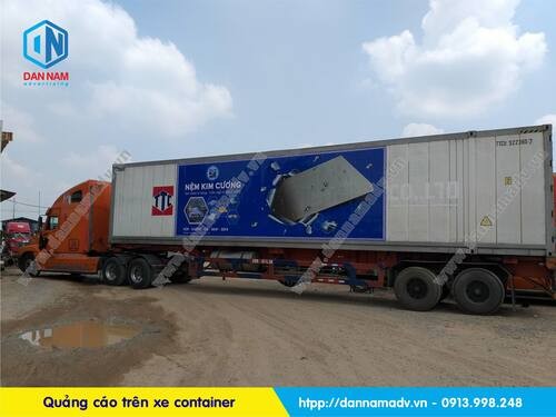 Quang Cao Tren Container 03