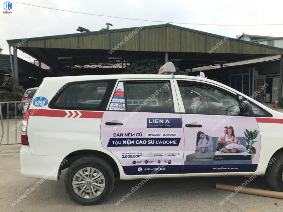 Quang Cao Tren Taxi Group