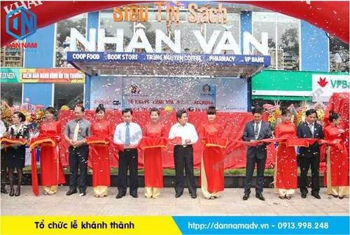To Chuc Le Khanh Thanh Nha Sach Nhan Van 04