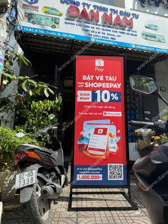 Standee Khung Sat