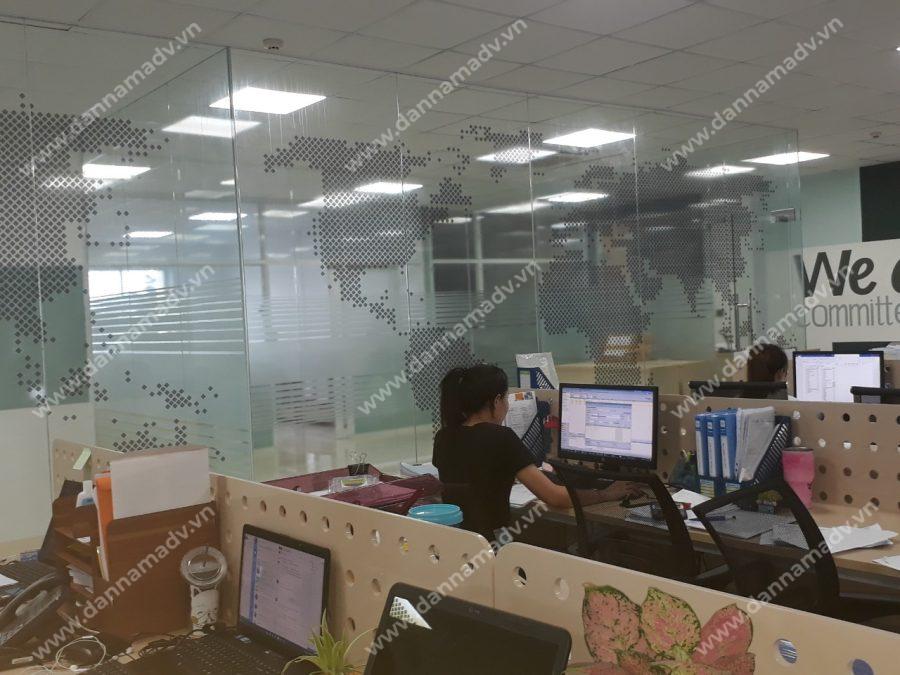 Decal dán kính mờ văn phòng