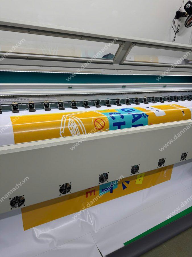 In bạt hiflex xuyên đèn